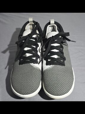 Men's Grey, White and Black Knit Oil And Slip Resistant Sneakers